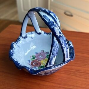 🧡 Hand Painted Ceramic Basket 🧡